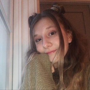 Meet your Posher, Mia